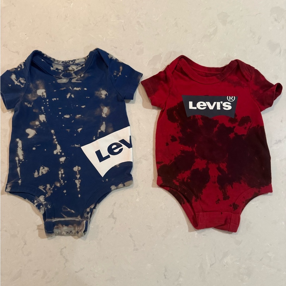 Levi's Bundle 2 Tie dye Onesies Short Sleeve Size 6 mos Red and Size 9 Mos Blue
